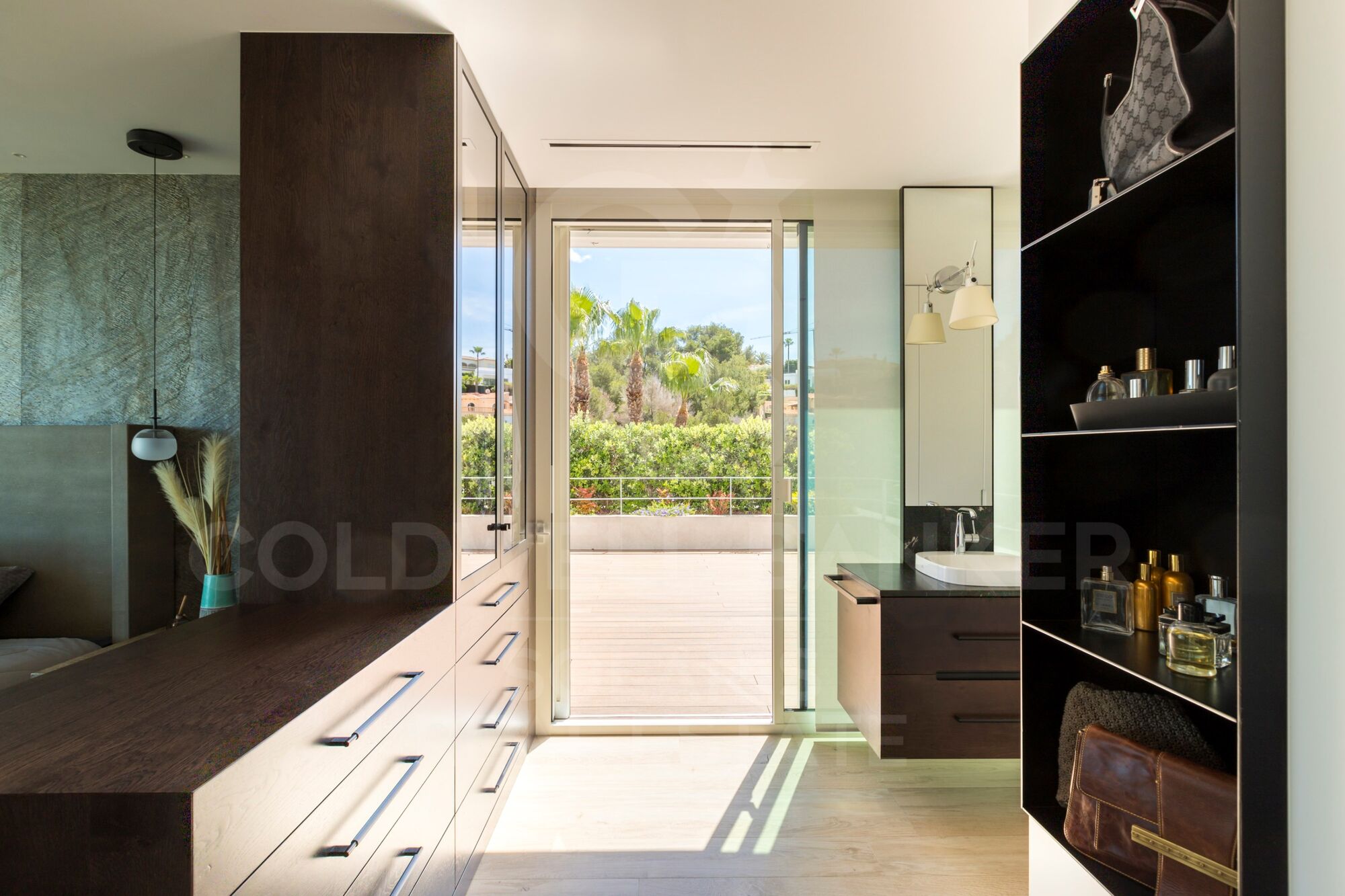 Villa de lujo de nueva construcción en venta en Jávea lista para entrar a vivir