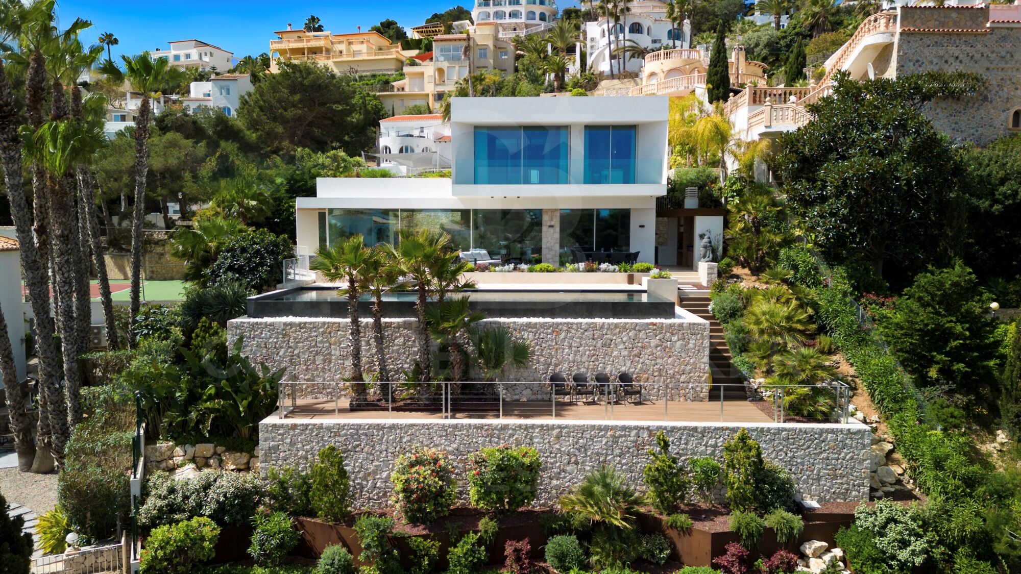 Neubau-Luxusvilla zum Verkauf in Jávea bereit zum Einzug