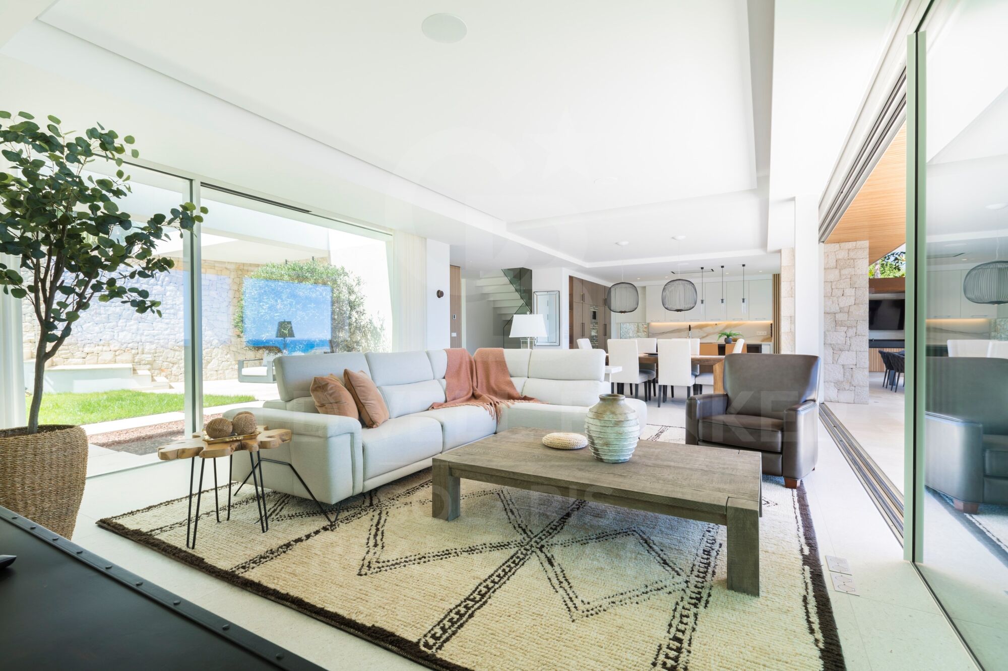 Neubau-Luxusvilla zum Verkauf in Jávea bereit zum Einzug