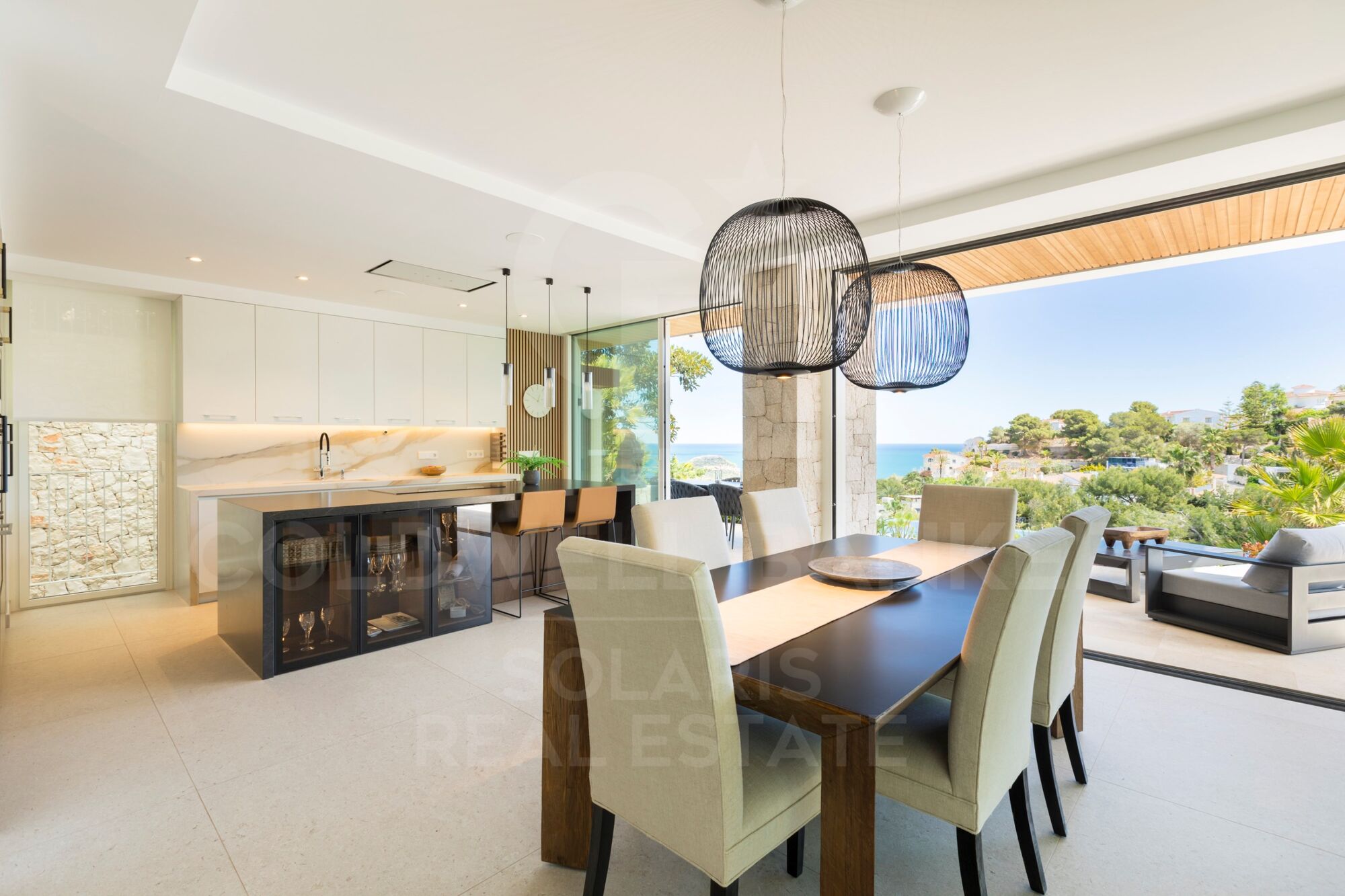 Villa de lujo de nueva construcción en venta en Jávea lista para entrar a vivir