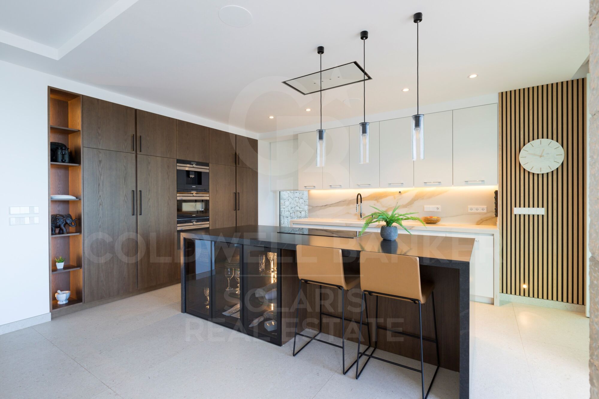 Villa de lujo de nueva construcción en venta en Jávea lista para entrar a vivir