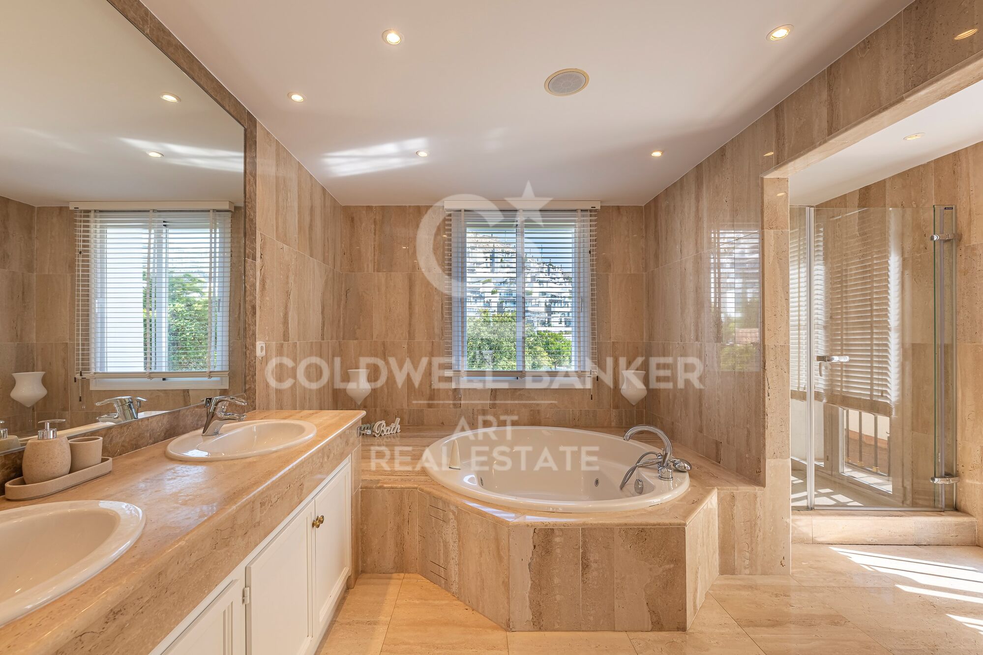 Spectacular villa in La Reserva de la Quinta, Benahavís