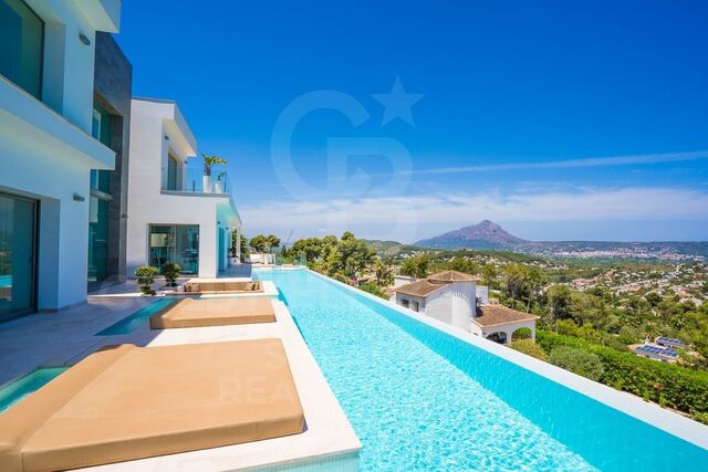 Lujosa Villa con Vistas Excepcionales al Mar, Adsubia - Jávea