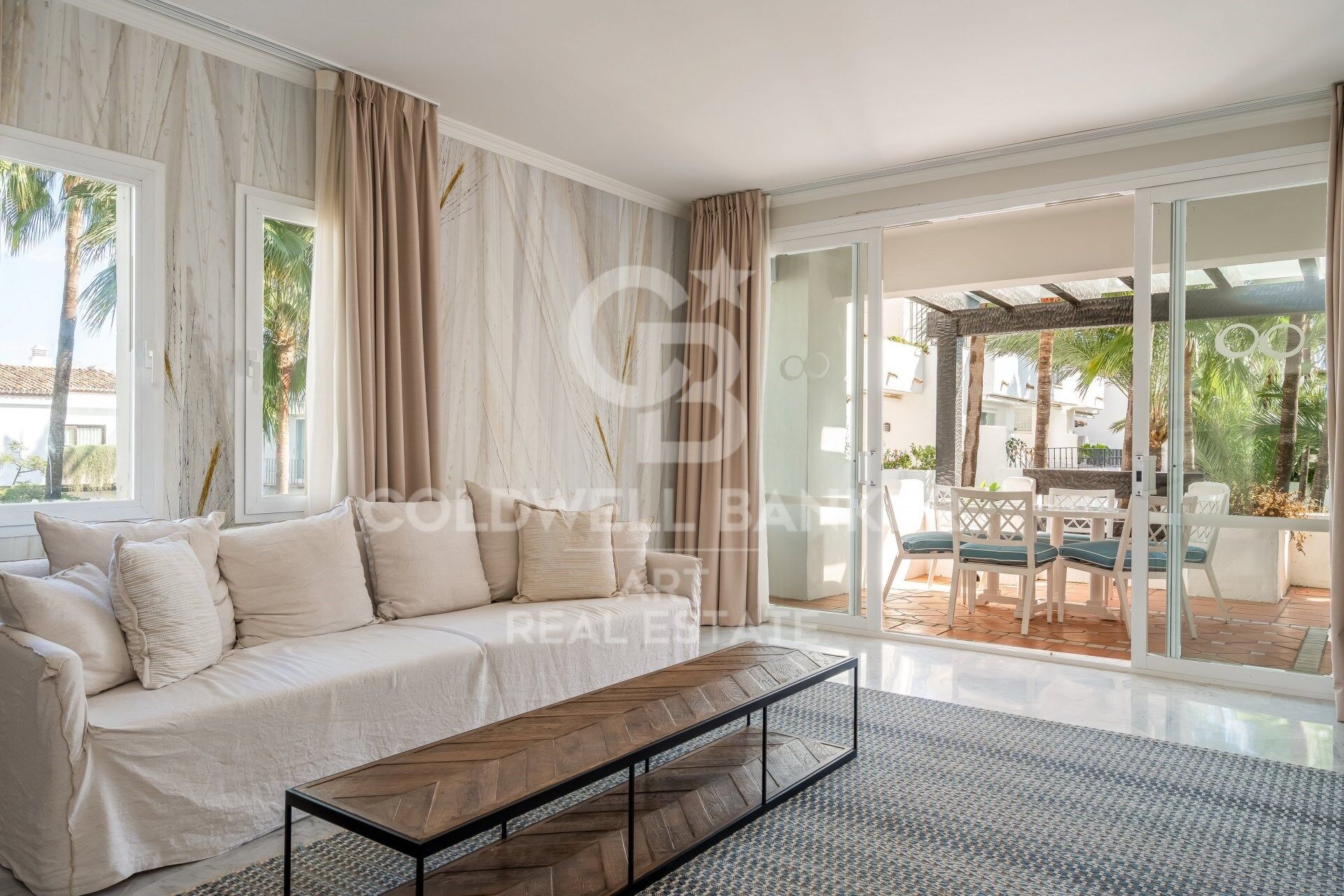Élégant penthouse en duplex de quatre chambres à Puente Romano, Marbella