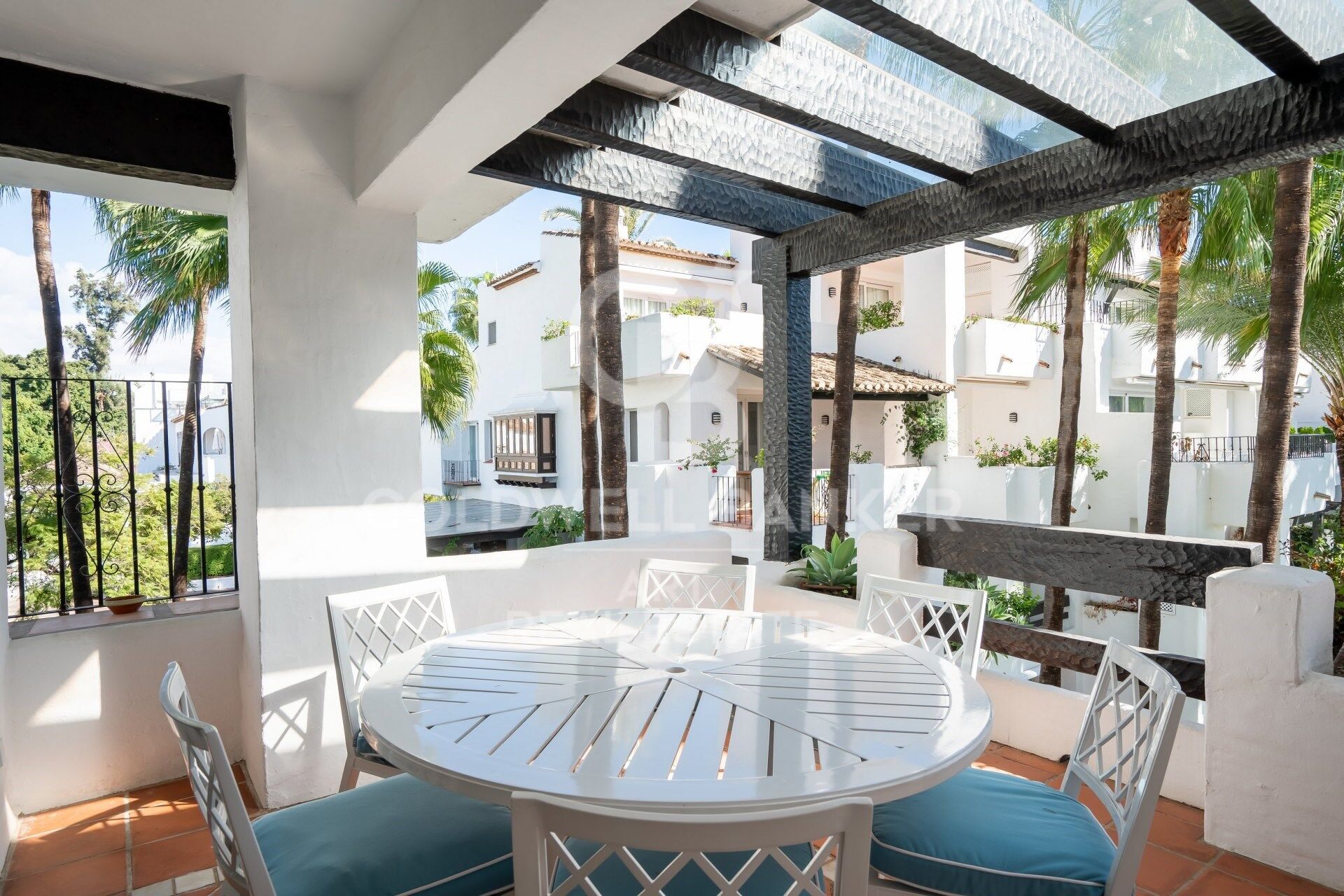 Élégant penthouse en duplex de quatre chambres à Puente Romano, Marbella