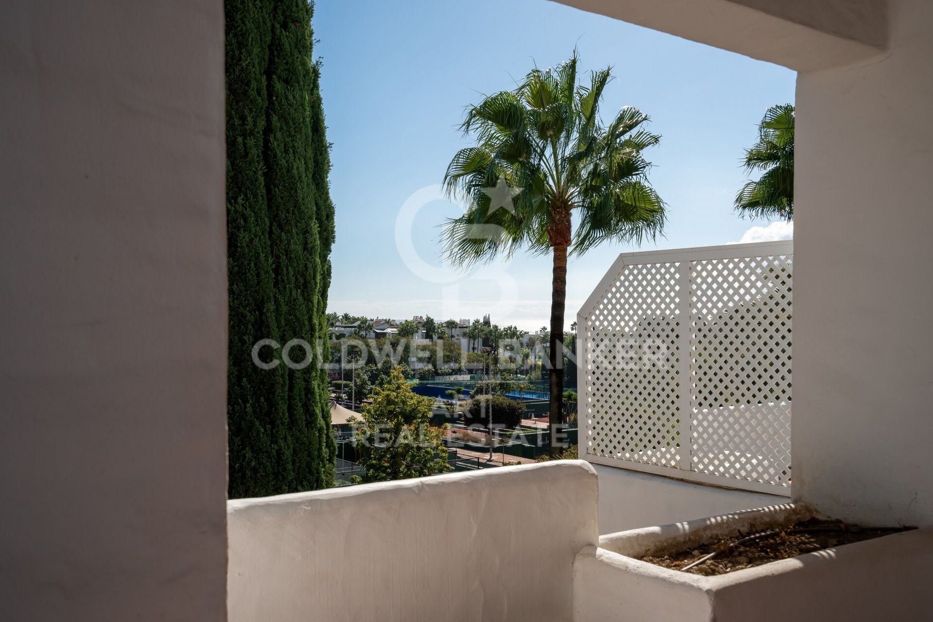 Élégant penthouse en duplex de quatre chambres à Puente Romano, Marbella