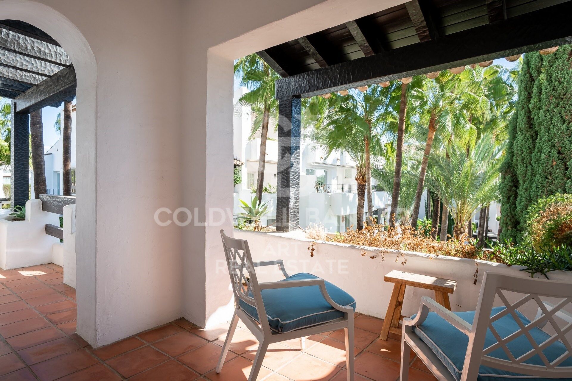 Elegant four-bedroom duplex penthouse in Puente Romano, Marbella