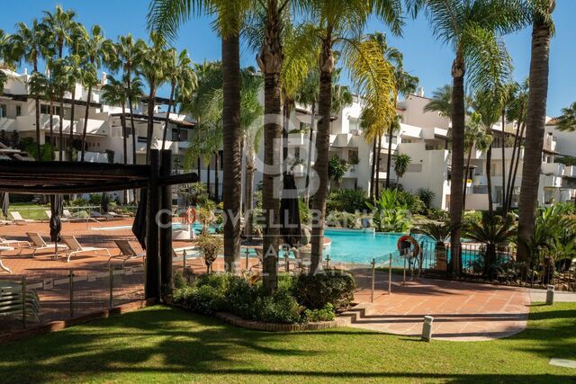 Apartamento de tres dormitorios en Puente Romano, Marbella