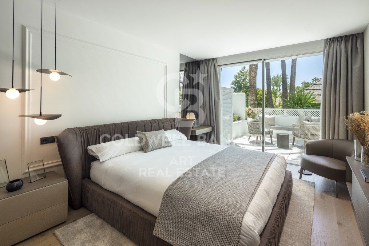 Elegantes Apartment im Erdgeschoss in der besten Gegend von Puente Romano