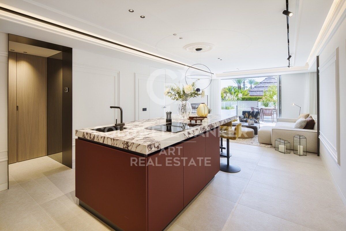 Élégant appartement au rez-de-chaussée dans le meilleur quartier de Puente Romano