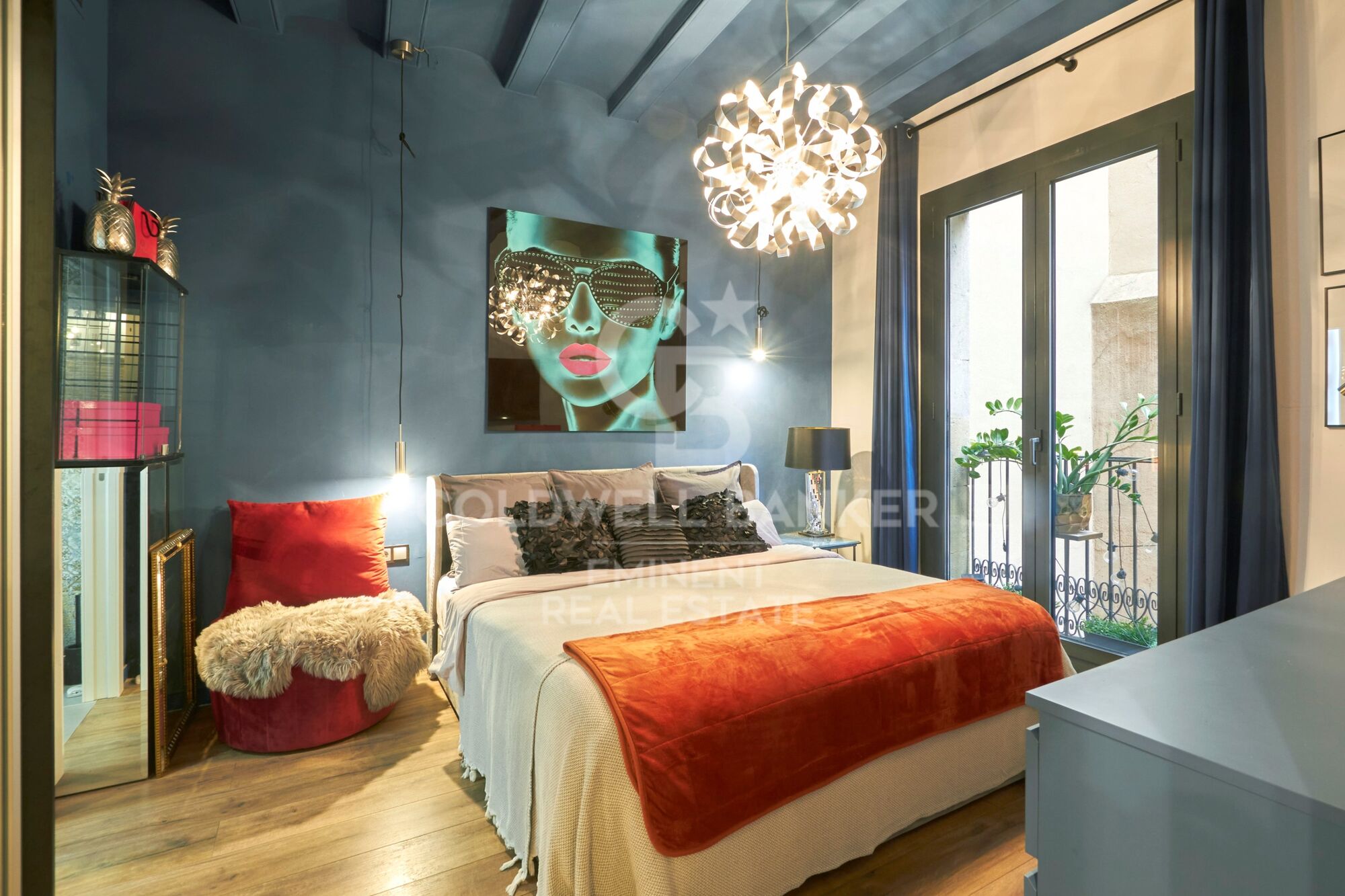 Designer apartment in the heart of El Born.