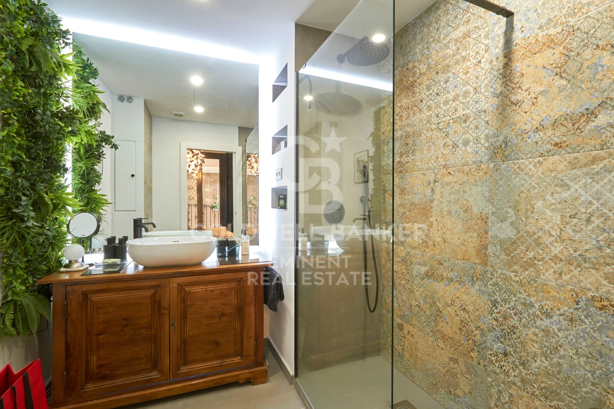 Designer apartment in the heart of El Born.