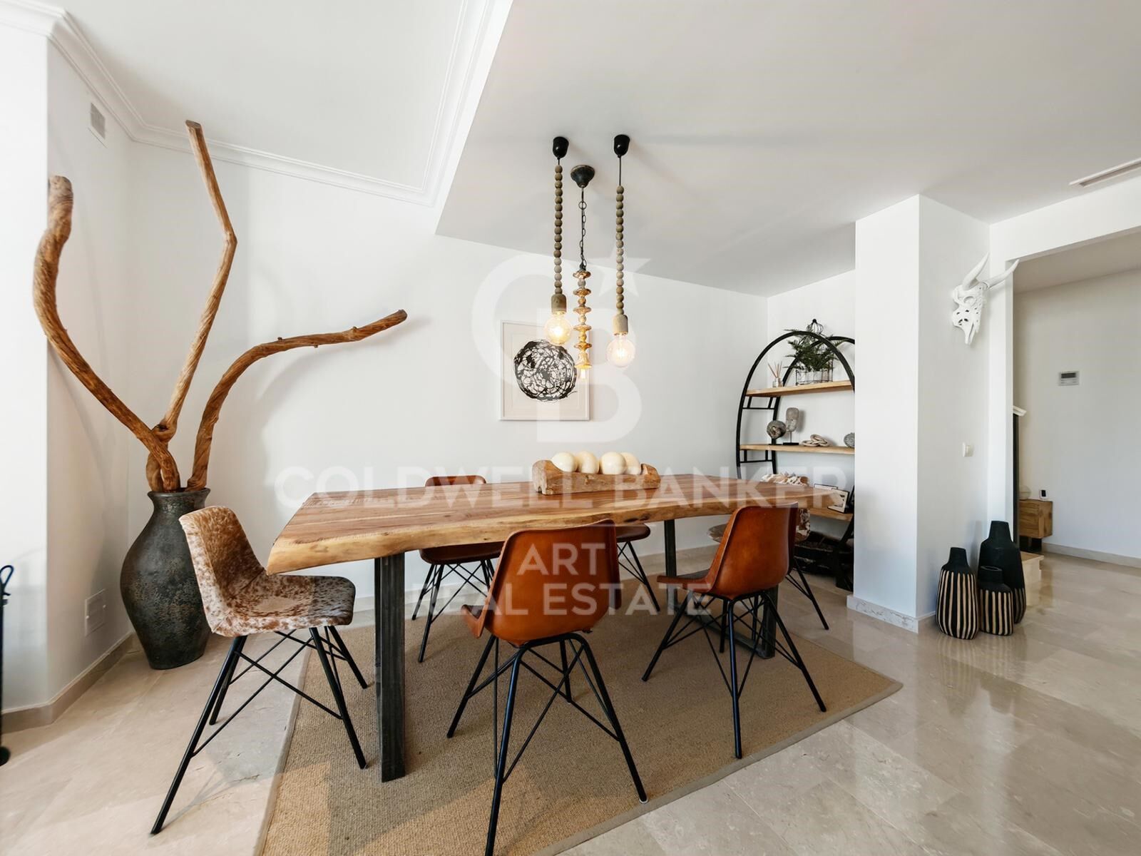 Luminoso y moderno apartamento en venta en Marbella