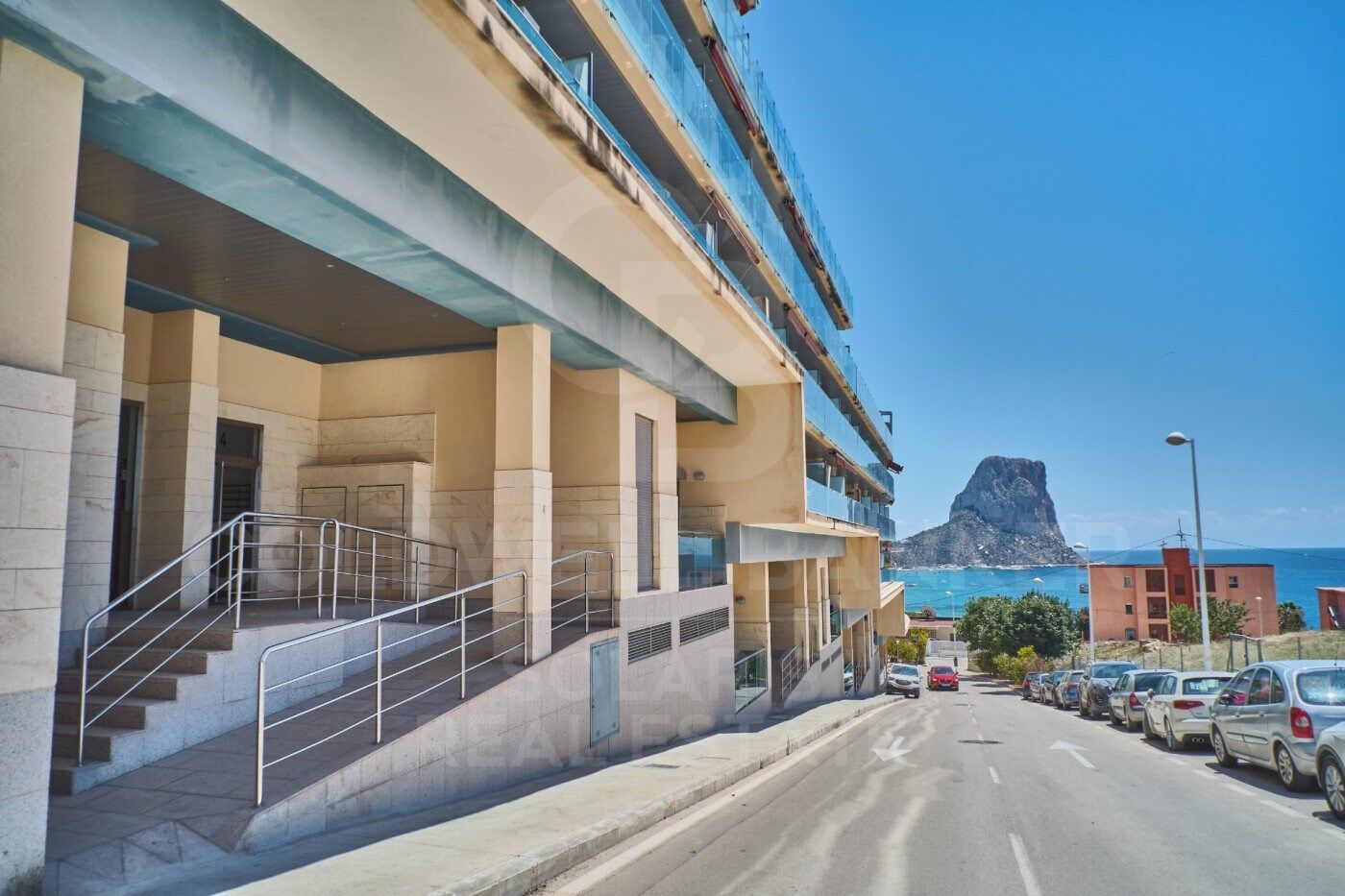 Fabulous flat with views of the Plaza Mayor and 200mts from the beach. Calpe