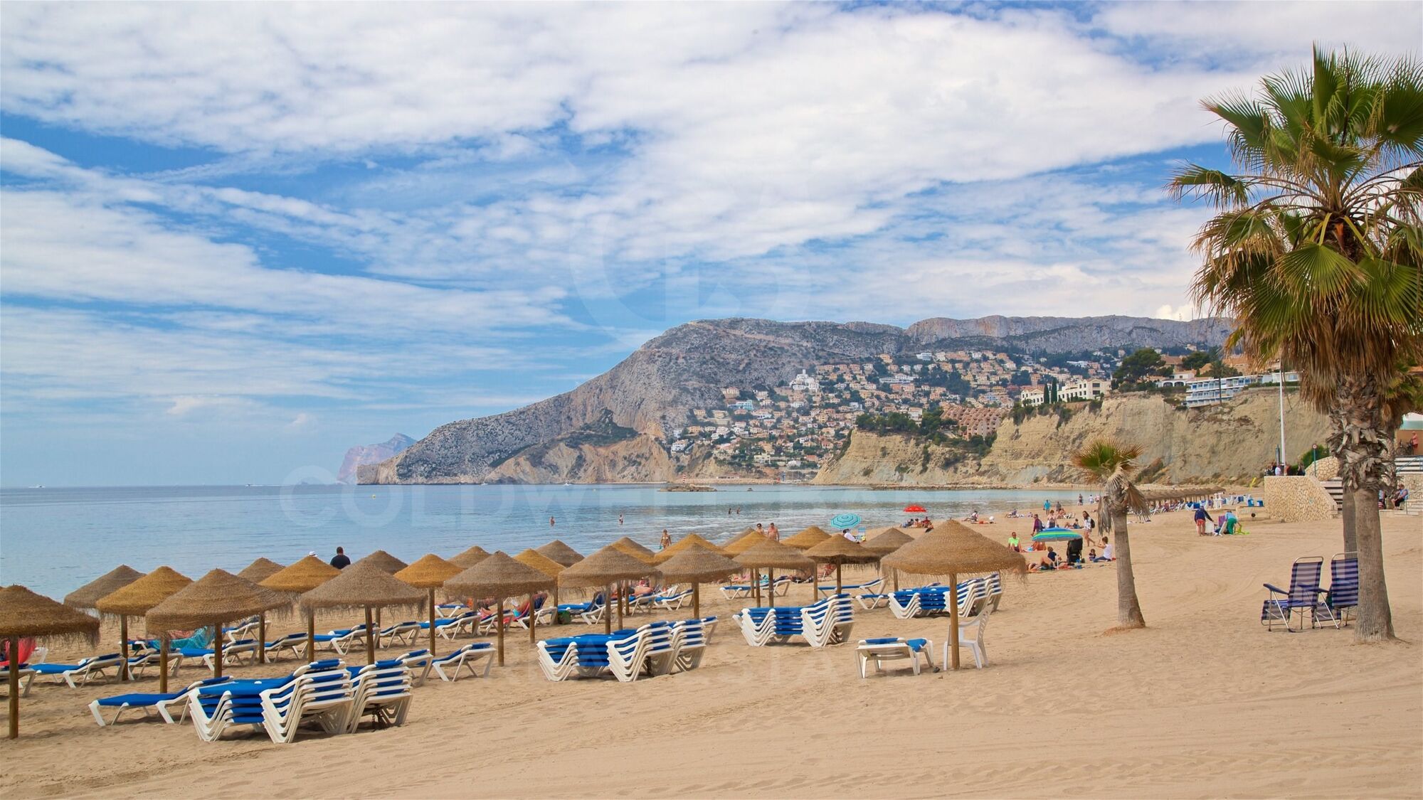Fabelhafte Wohnung mit Blick auf die Plaza Mayor und 200 m vom Strand entfernt. Calpe