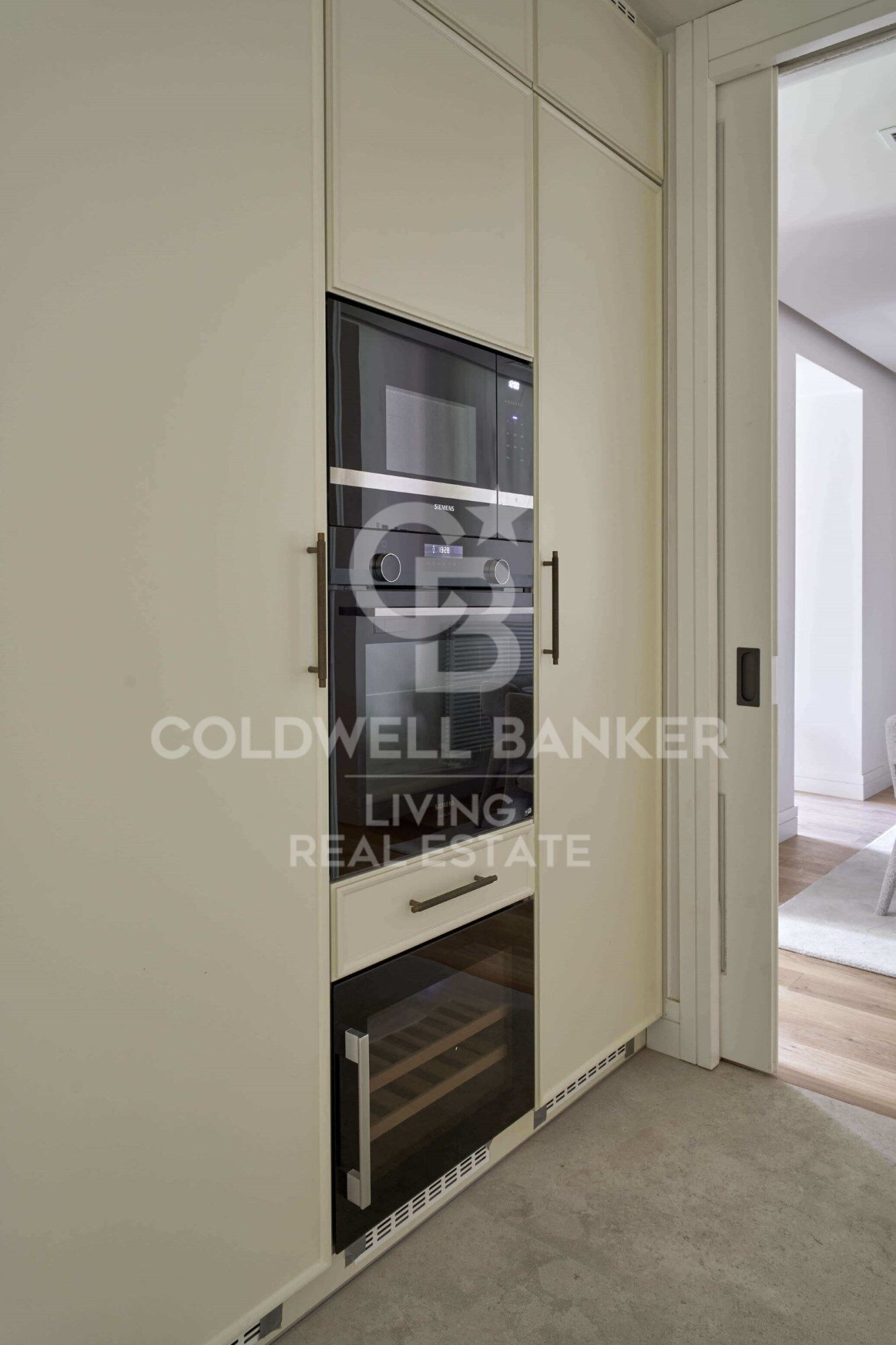 Exclusiva vivienda en Sagasta: diseño, luz y calidades de lujo