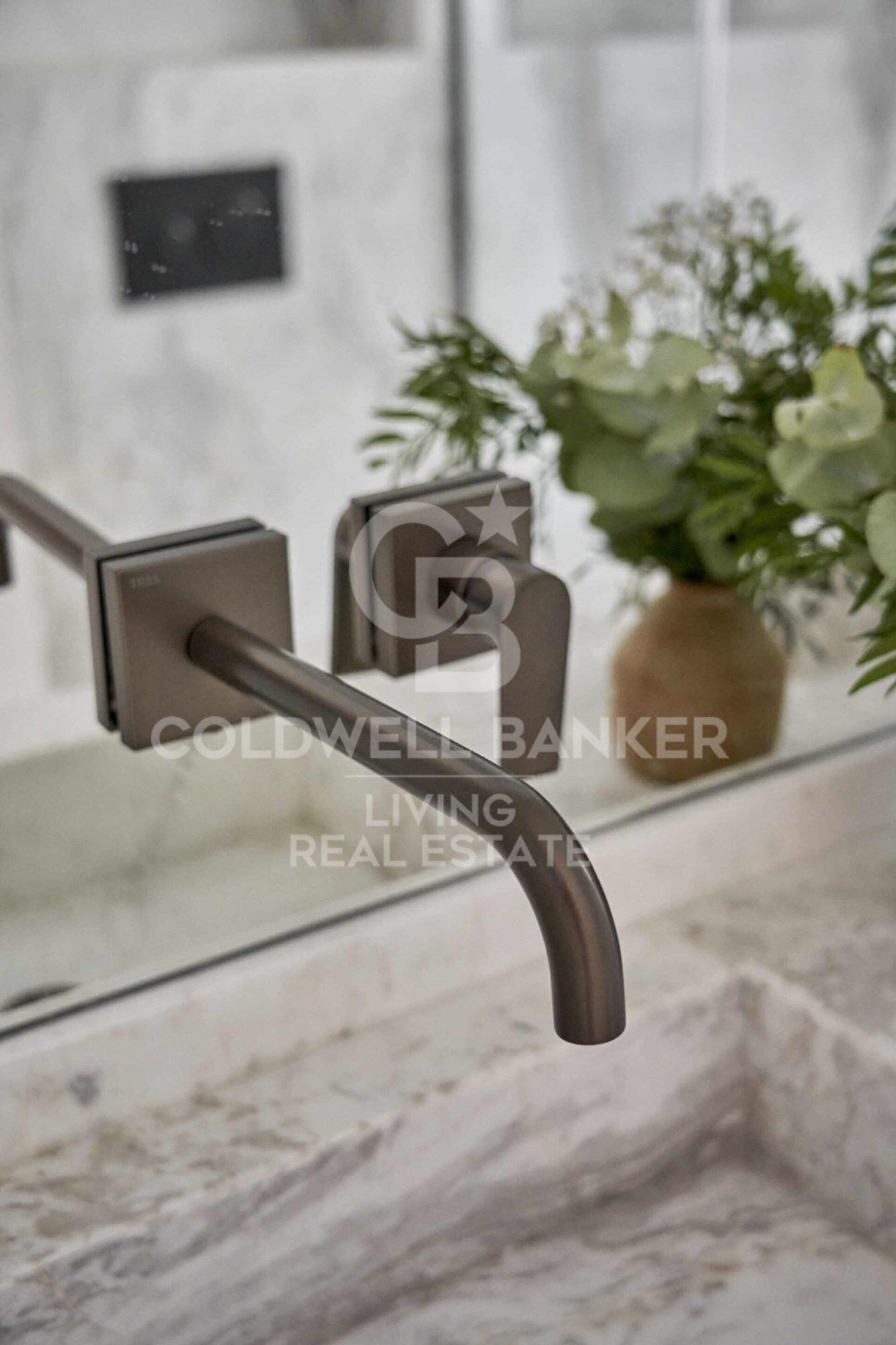 Exclusiva vivienda en Sagasta: diseño, luz y calidades de lujo