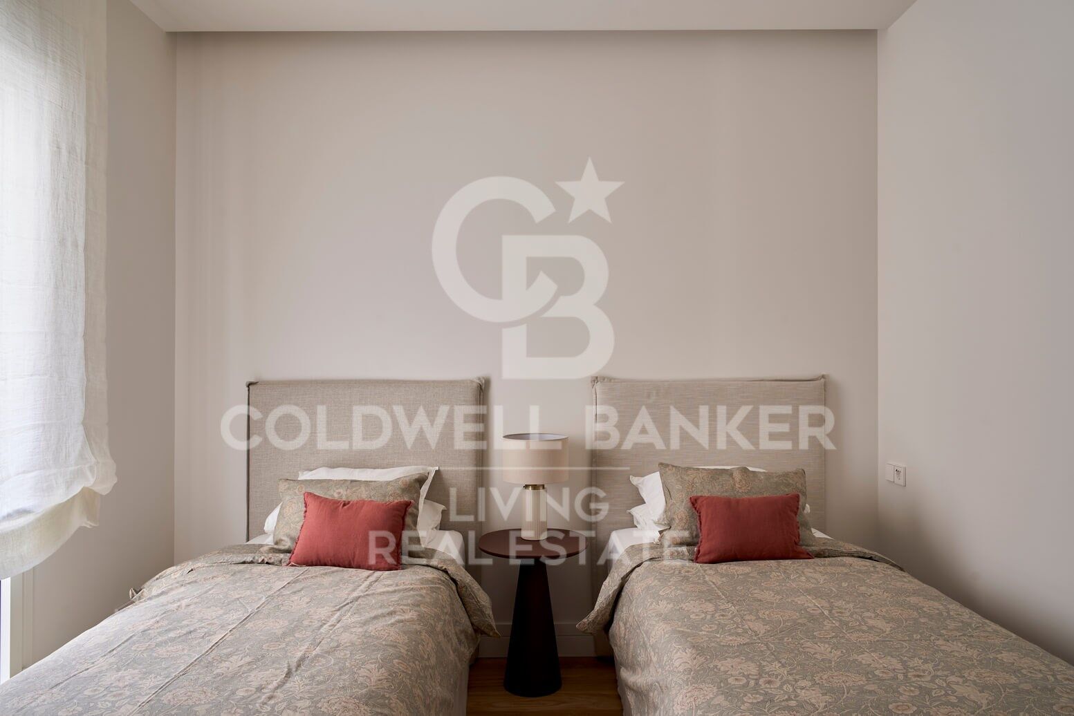 Exclusiva vivienda en Sagasta: diseño, luz y calidades de lujo