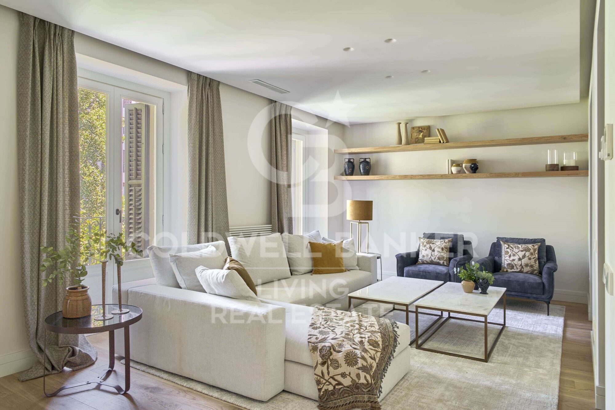 Exclusiva vivienda en Sagasta: diseño, luz y calidades de lujo