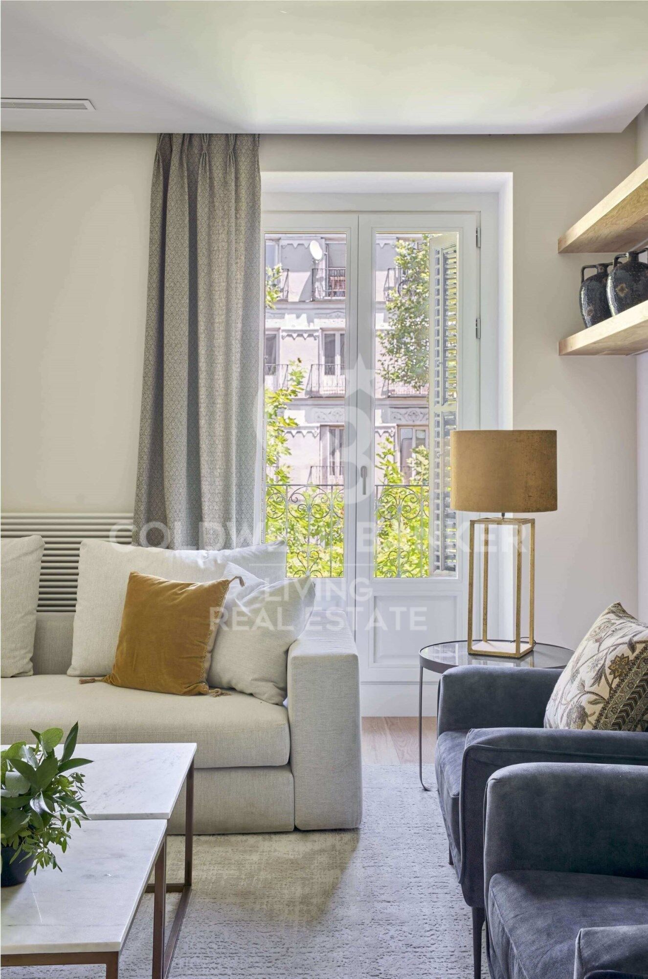 Exclusiva vivienda en Sagasta: diseño, luz y calidades de lujo