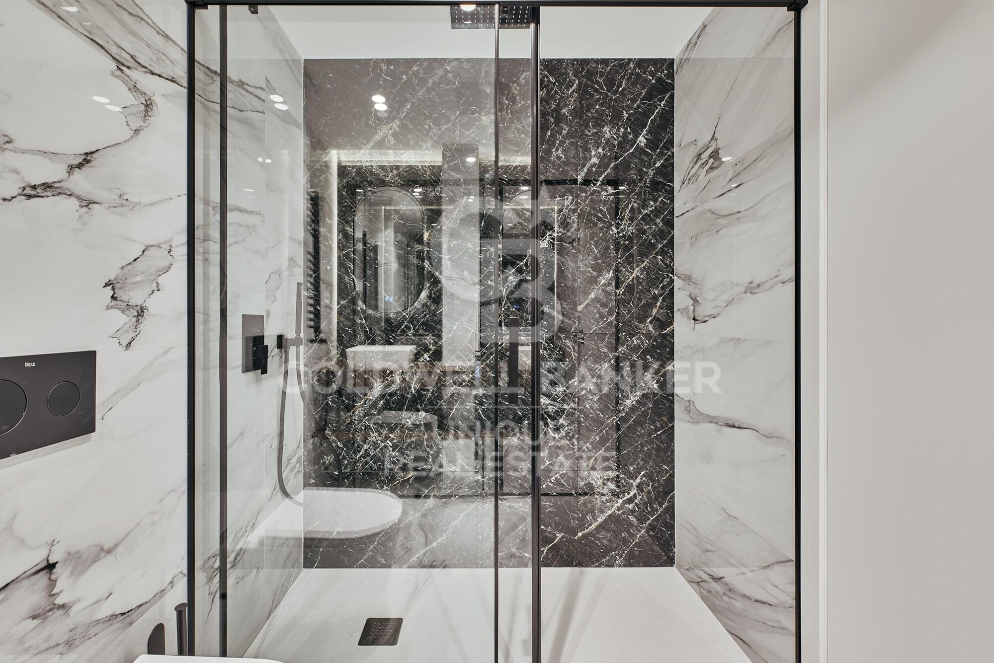 Appartement extérieur rénové de 4 chambres à Castellana, Madrid