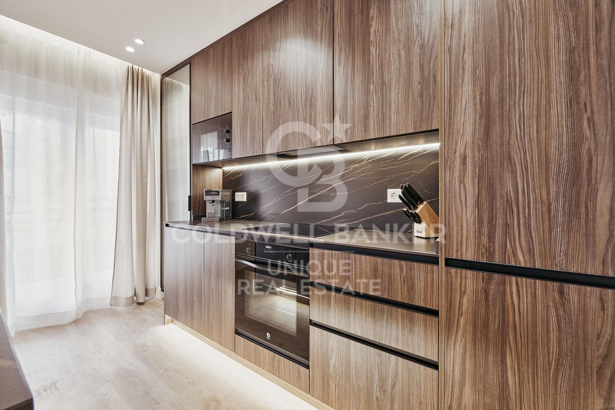 Appartement extérieur rénové de 4 chambres à Castellana, Madrid