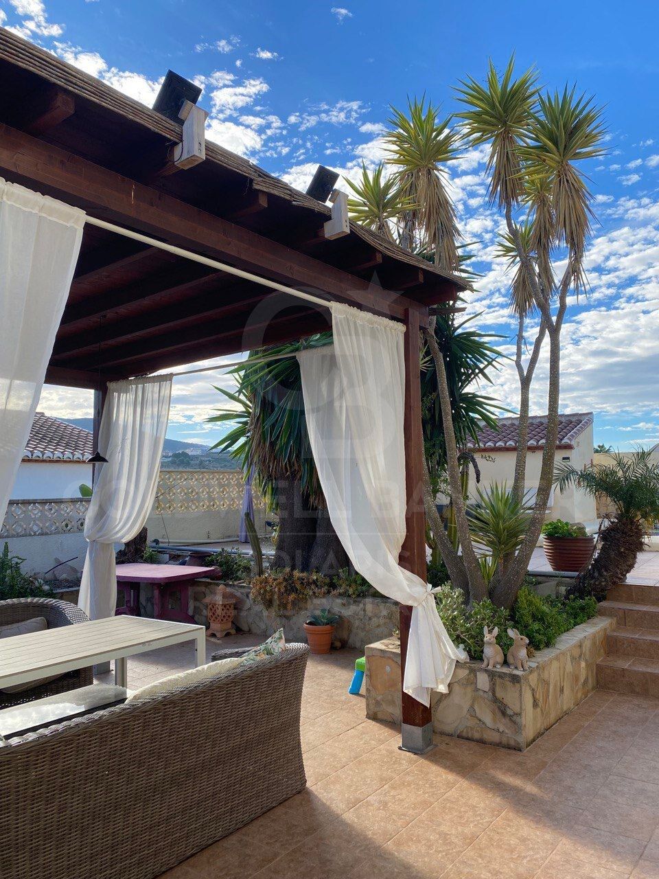 Acogedor Chalet en Les Fonts en Alquiler: Piscina, Sauna y Dos Viviendas