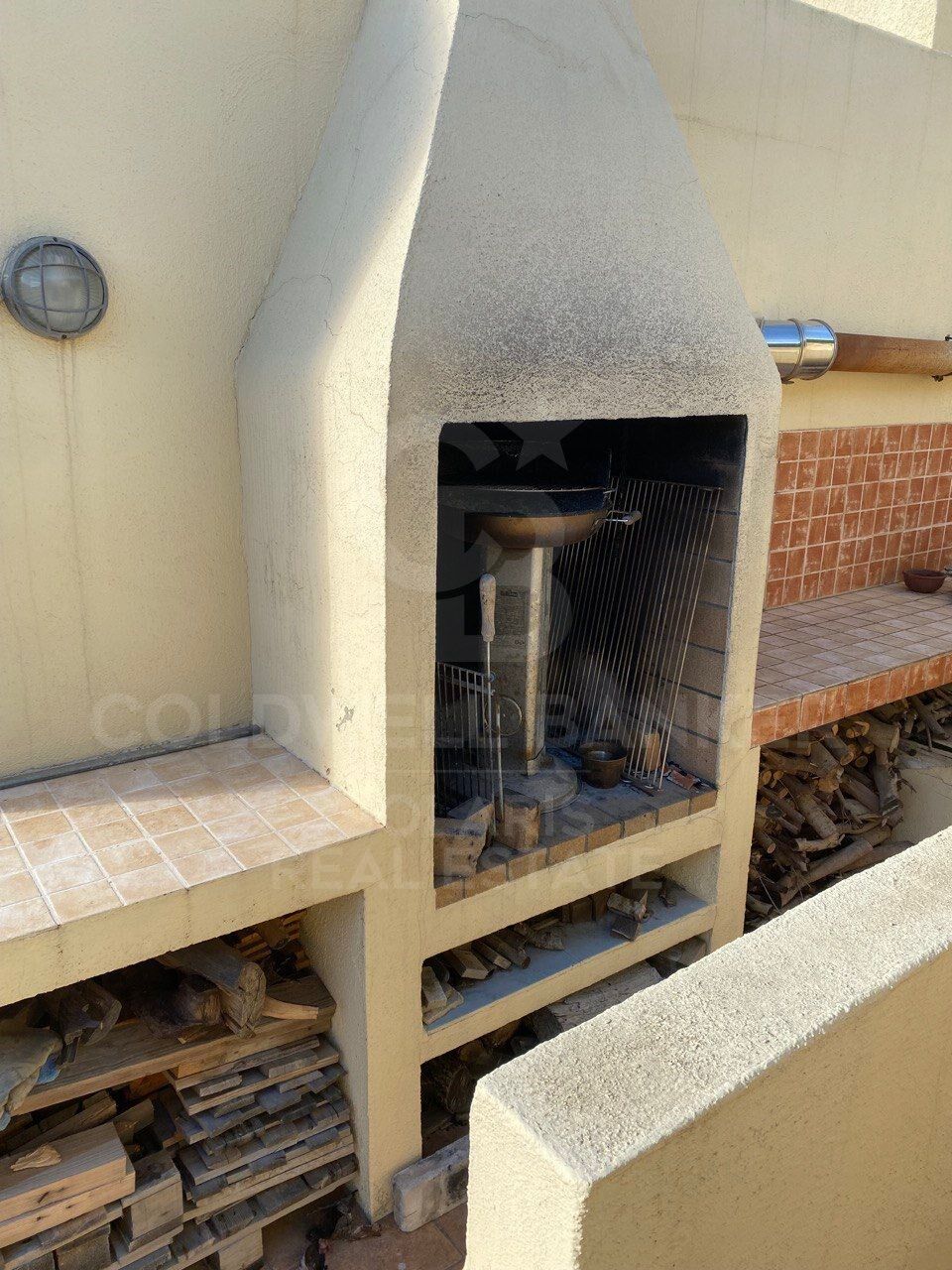 Acogedor Chalet en Les Fonts en Alquiler: Piscina, Sauna y Dos Viviendas
