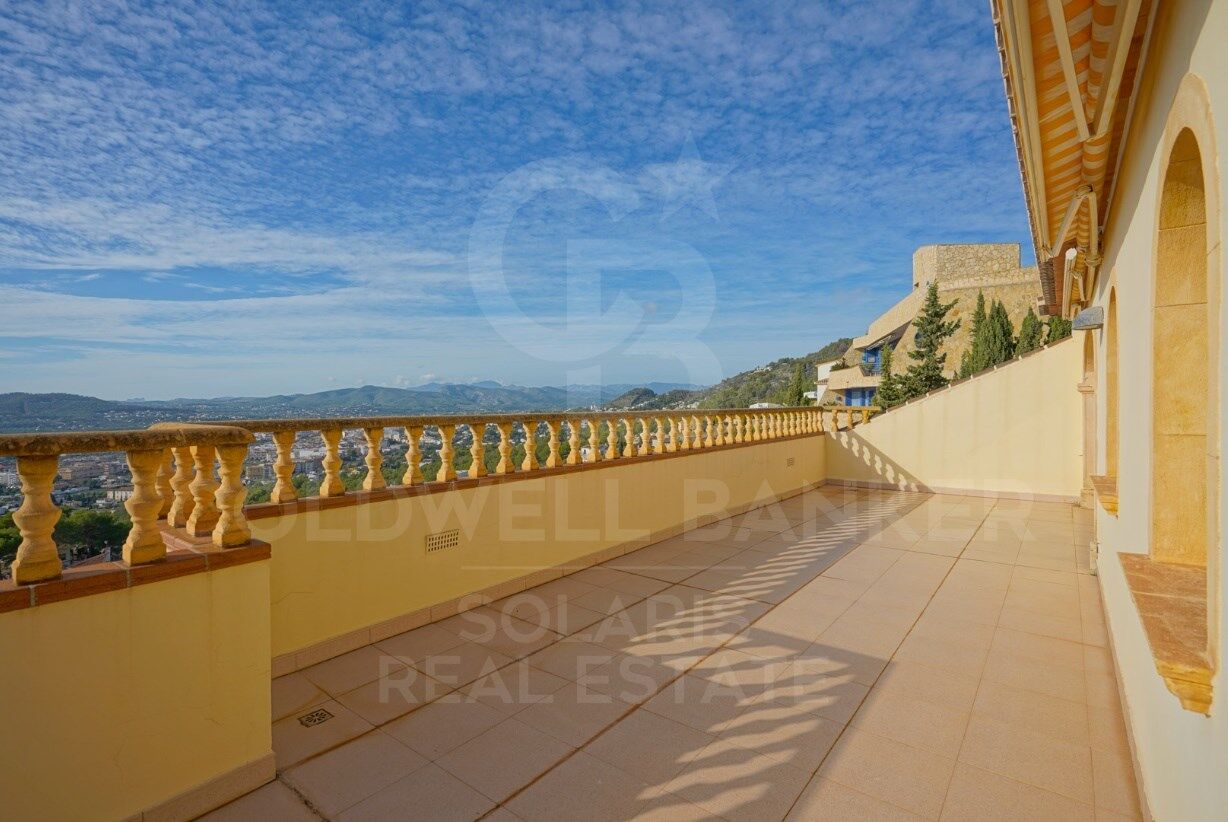 Villa traditionnelle charmante avec vue panoramique à La Corona, Javea