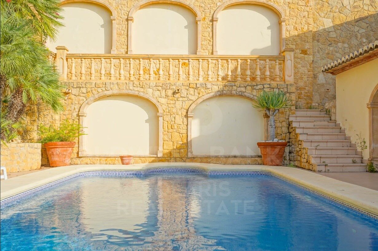 Charmante traditionelle Villa mit Panoramablick in La Corona, Javea