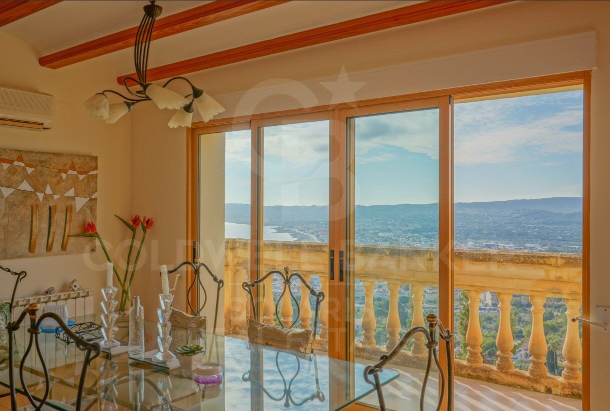 Charmante traditionelle Villa mit Panoramablick in La Corona, Javea