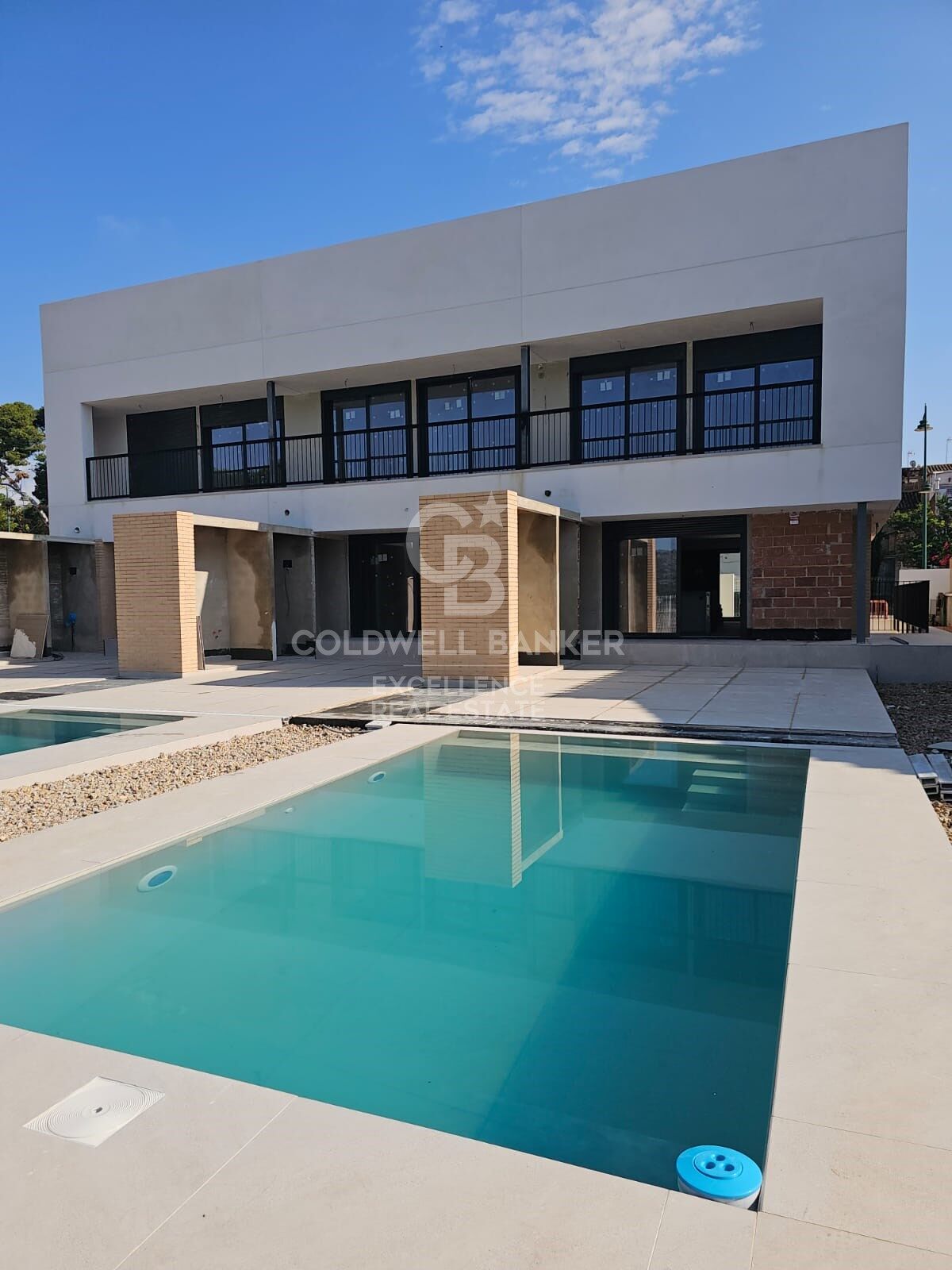 Designer Townhouses with Private Pool in Benisanó.