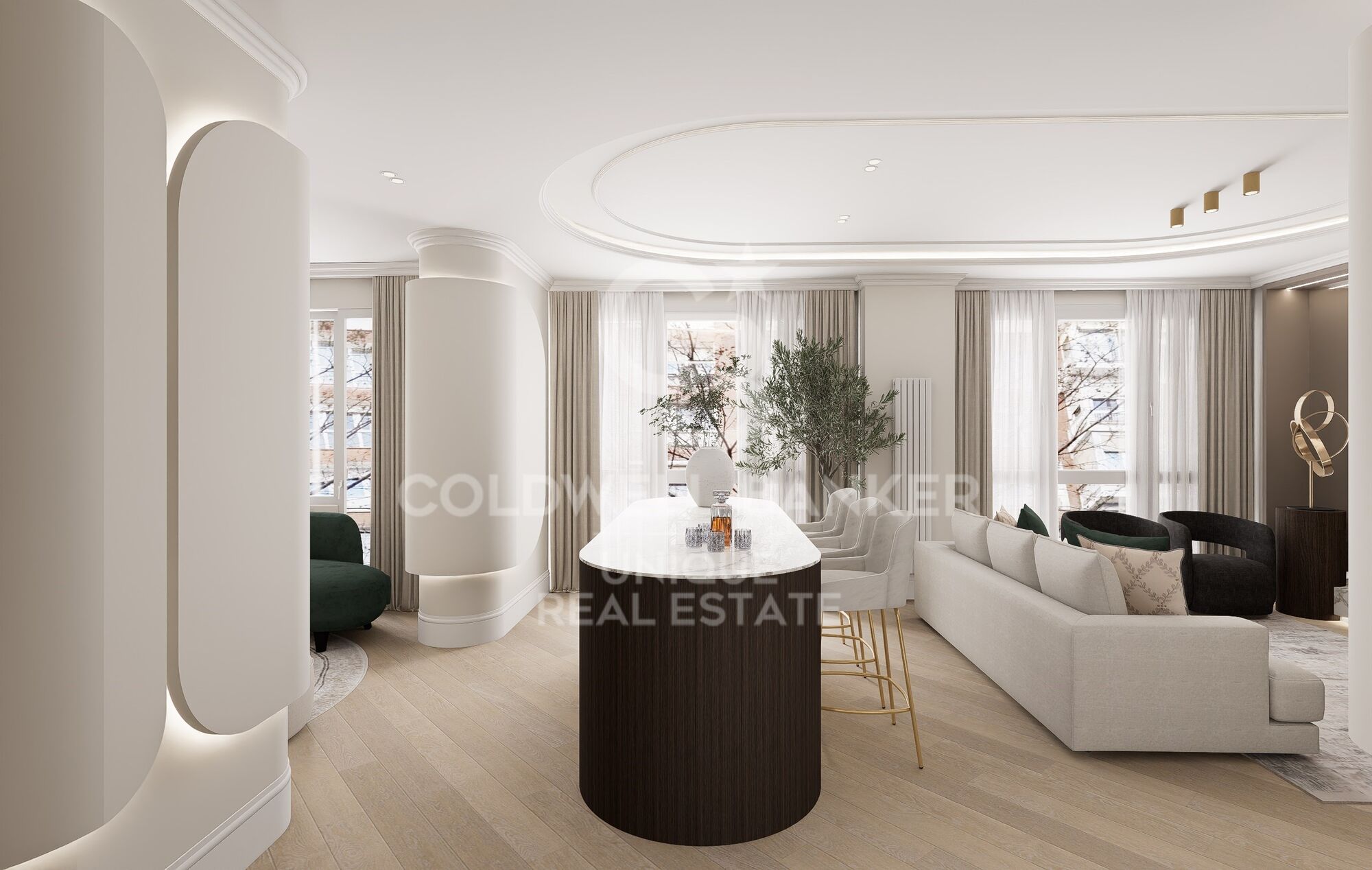 Renovated exterior 5-bedroom apartment with garage and storage room in El Viso, Madrid