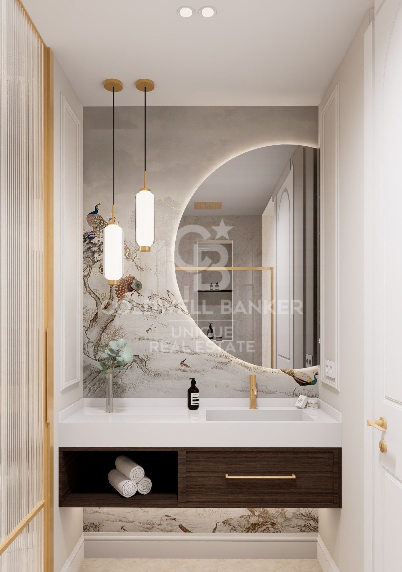 Renovated exterior 5-bedroom apartment with garage and storage room in El Viso, Madrid