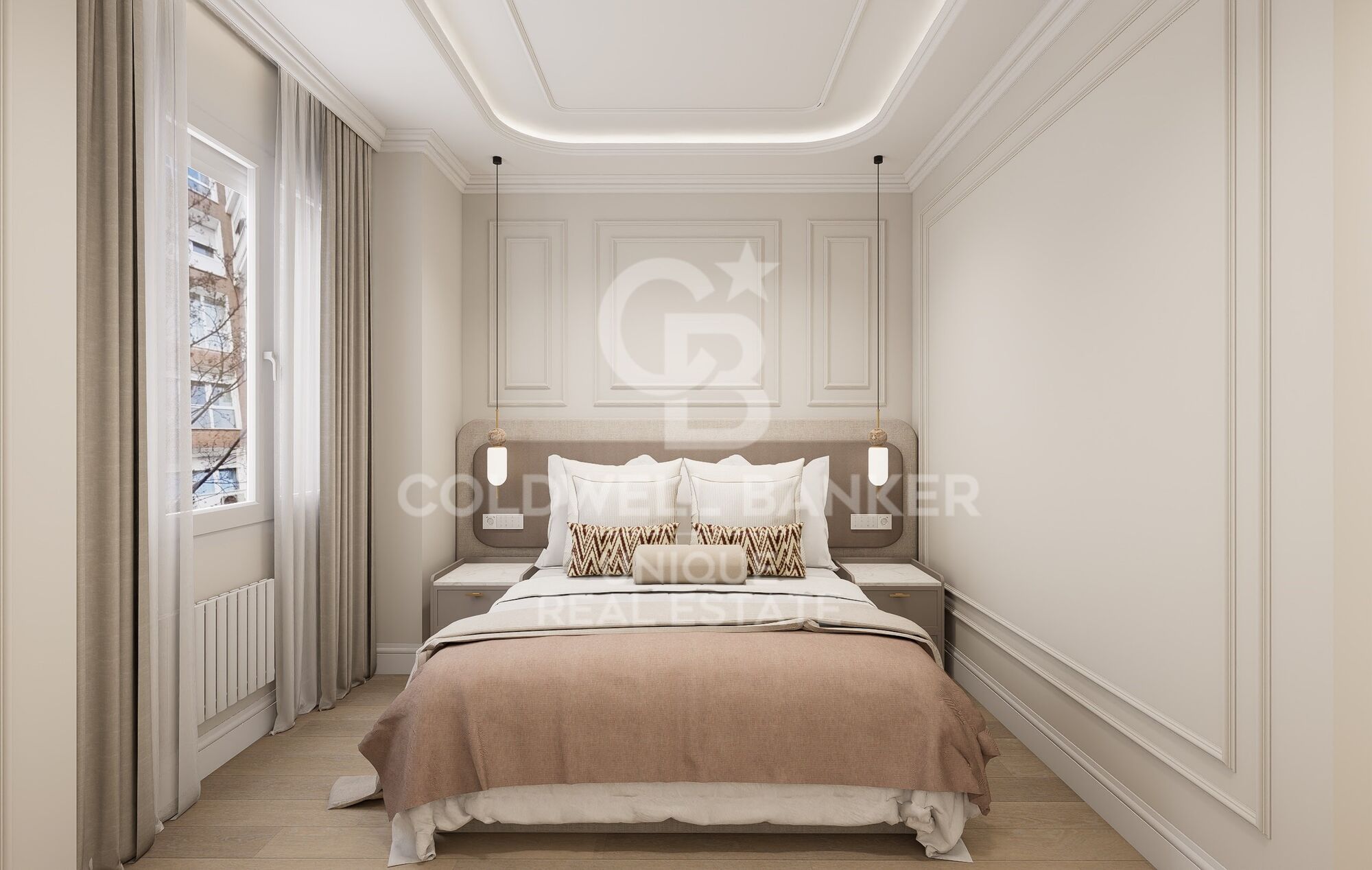 Renovated exterior 5-bedroom apartment with garage and storage room in El Viso, Madrid