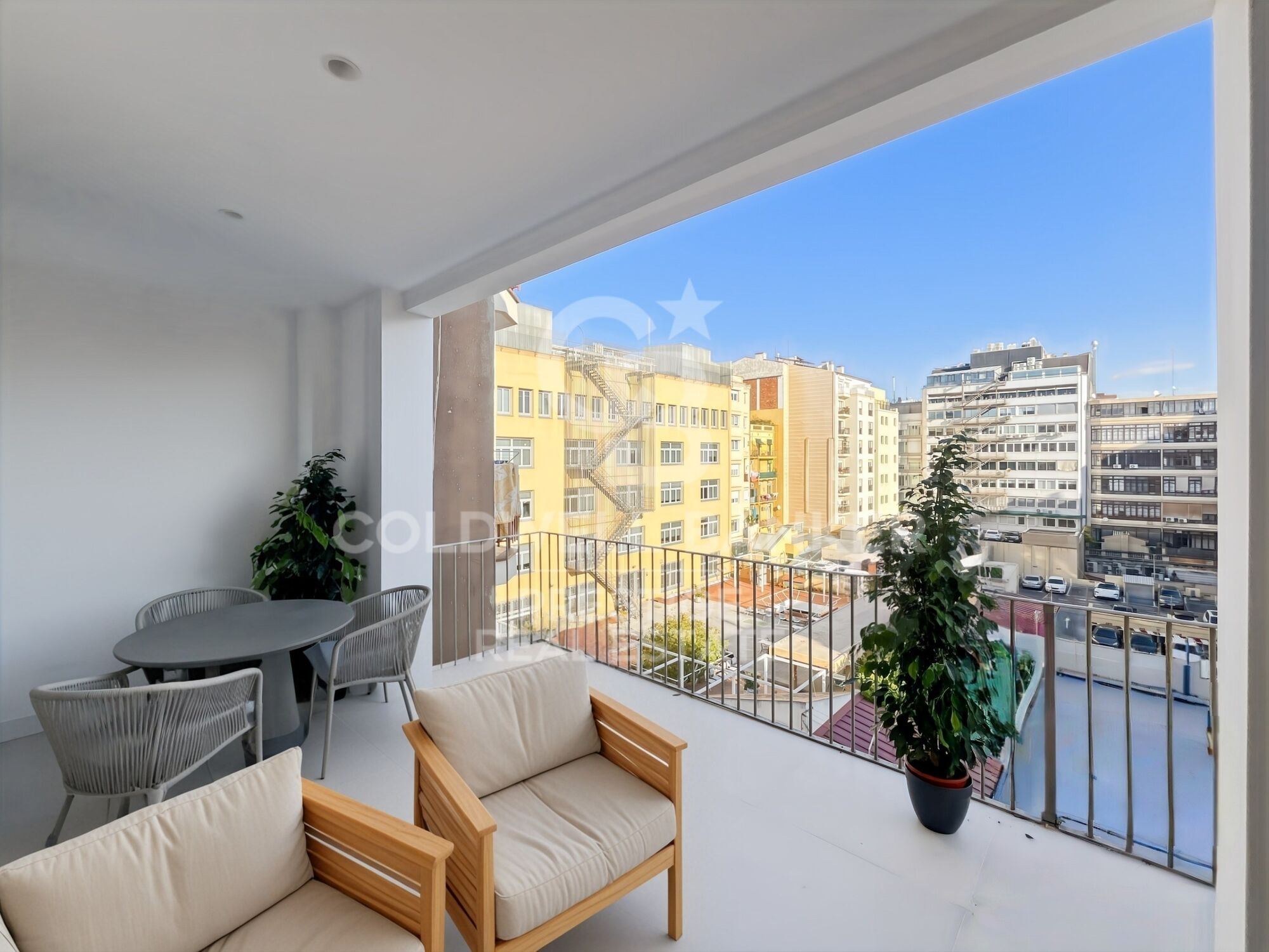 Piso a estrenar con terraza en el Quadrat d'Or , Barcelona