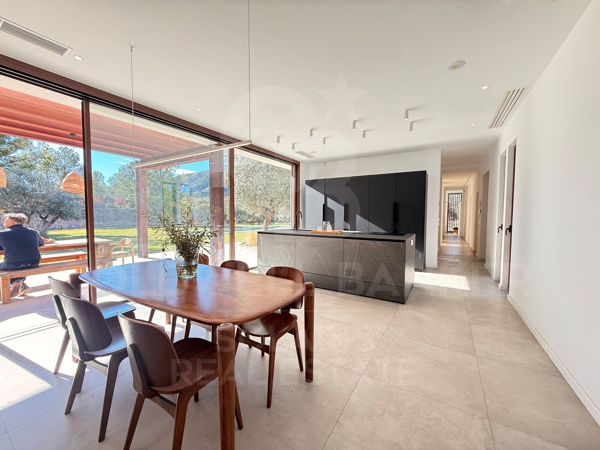 Refugio Arquitectónico A+ de Diseño Puro en un Oasis de 10.000 m² - Finestrat, Costa Blanca