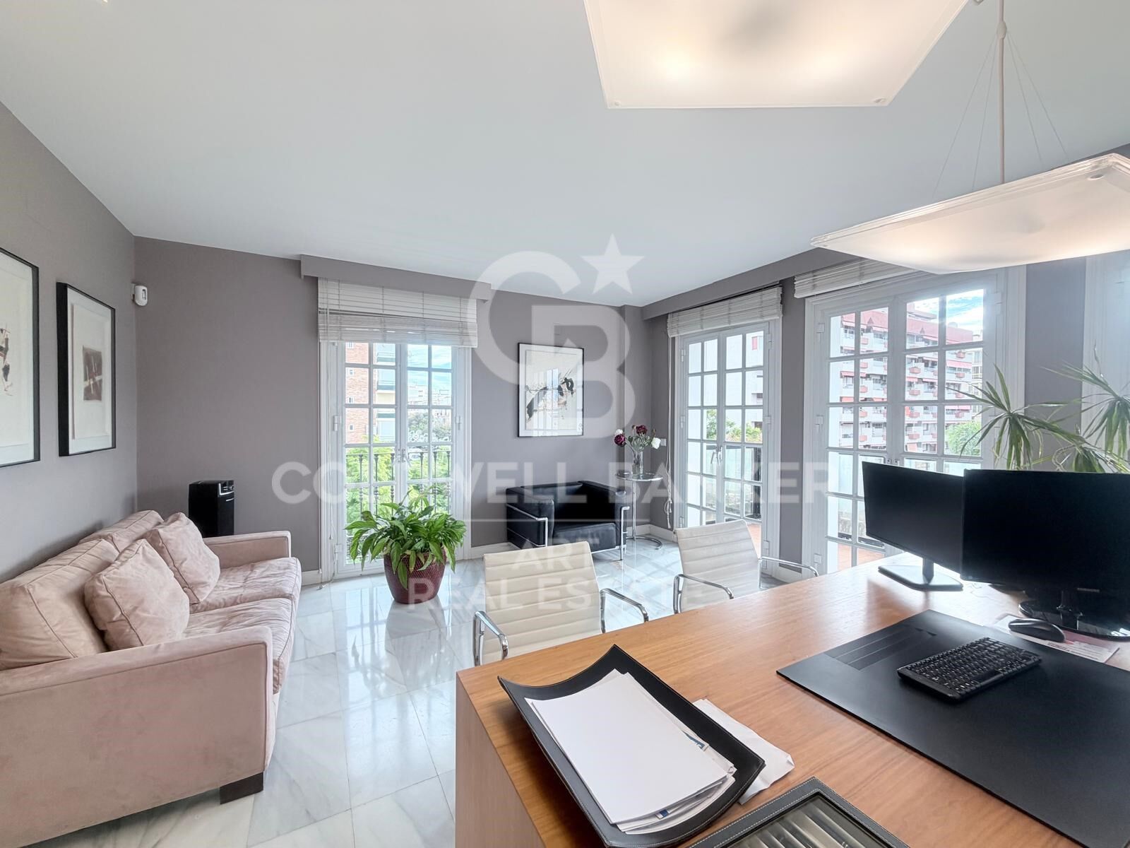 Spacious 3-bedroom apartment on Avenida Ricardo Soriano, Marbella