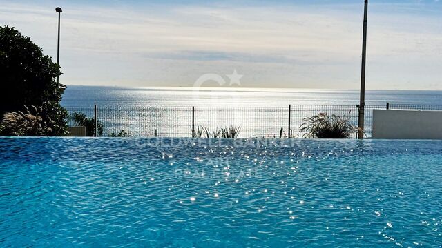 Apartments and penthouses with spectacular sea views in Casares Costa