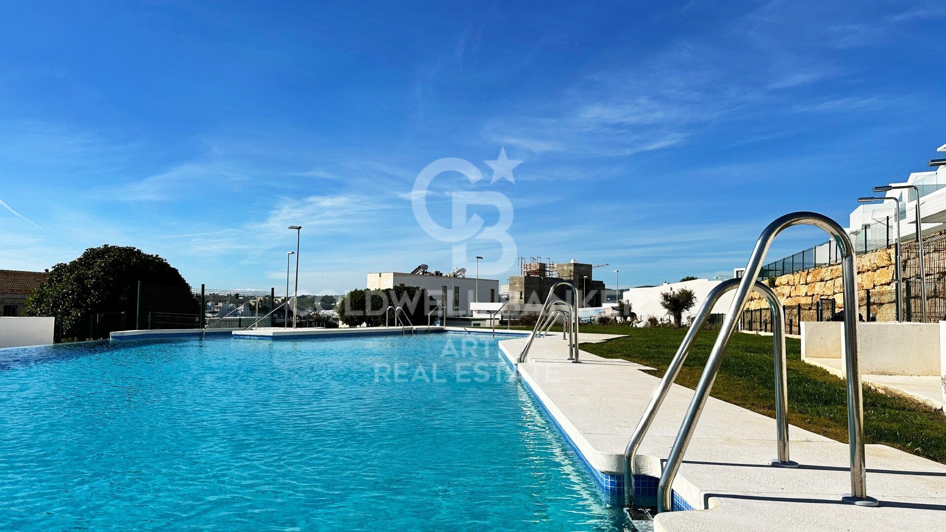 Appartements et penthouses avec vue spectaculaire sur la mer à Casares Costa
