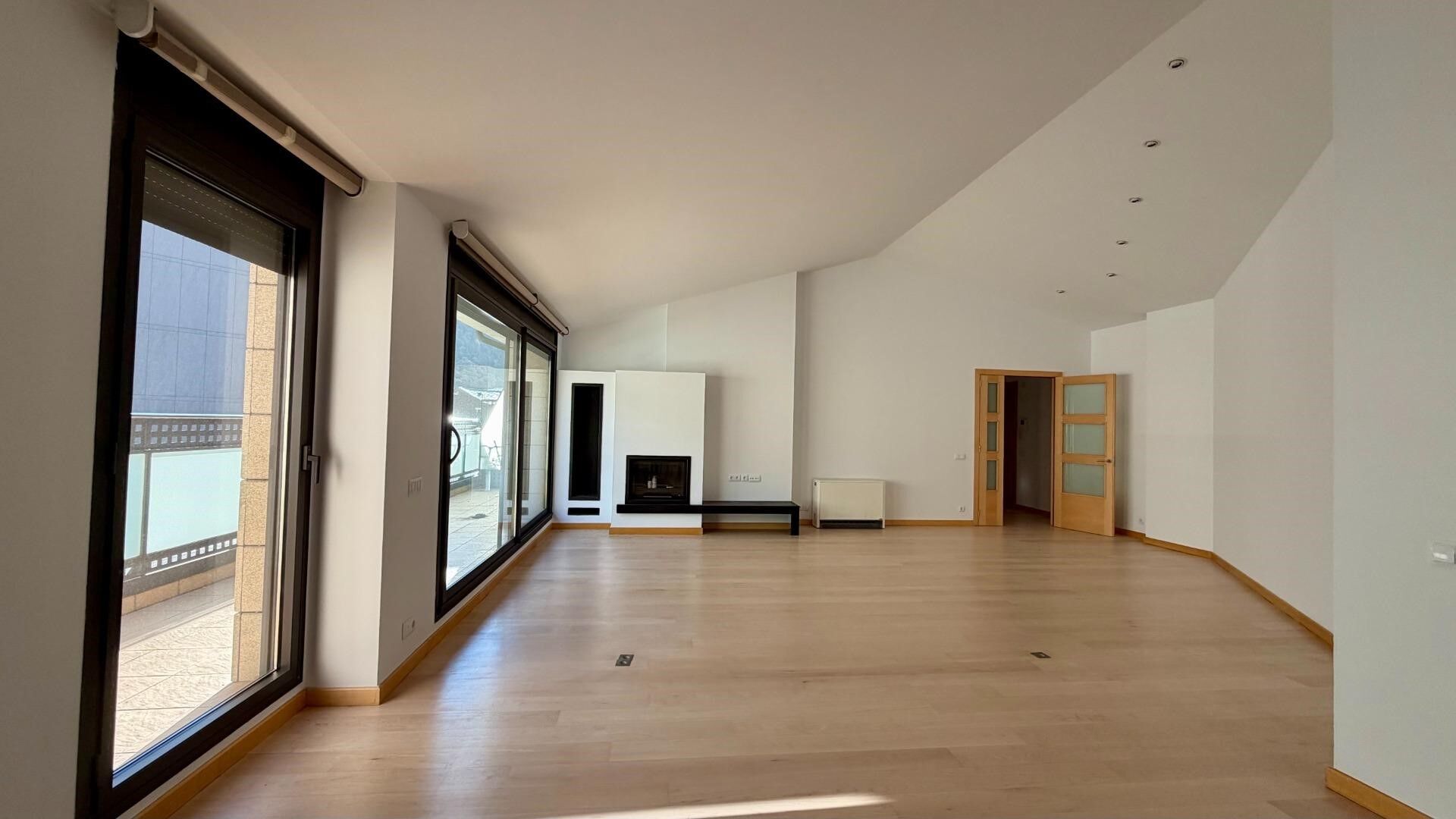 Apartment 4 Bedrooms Sale Escaldes-Engordany