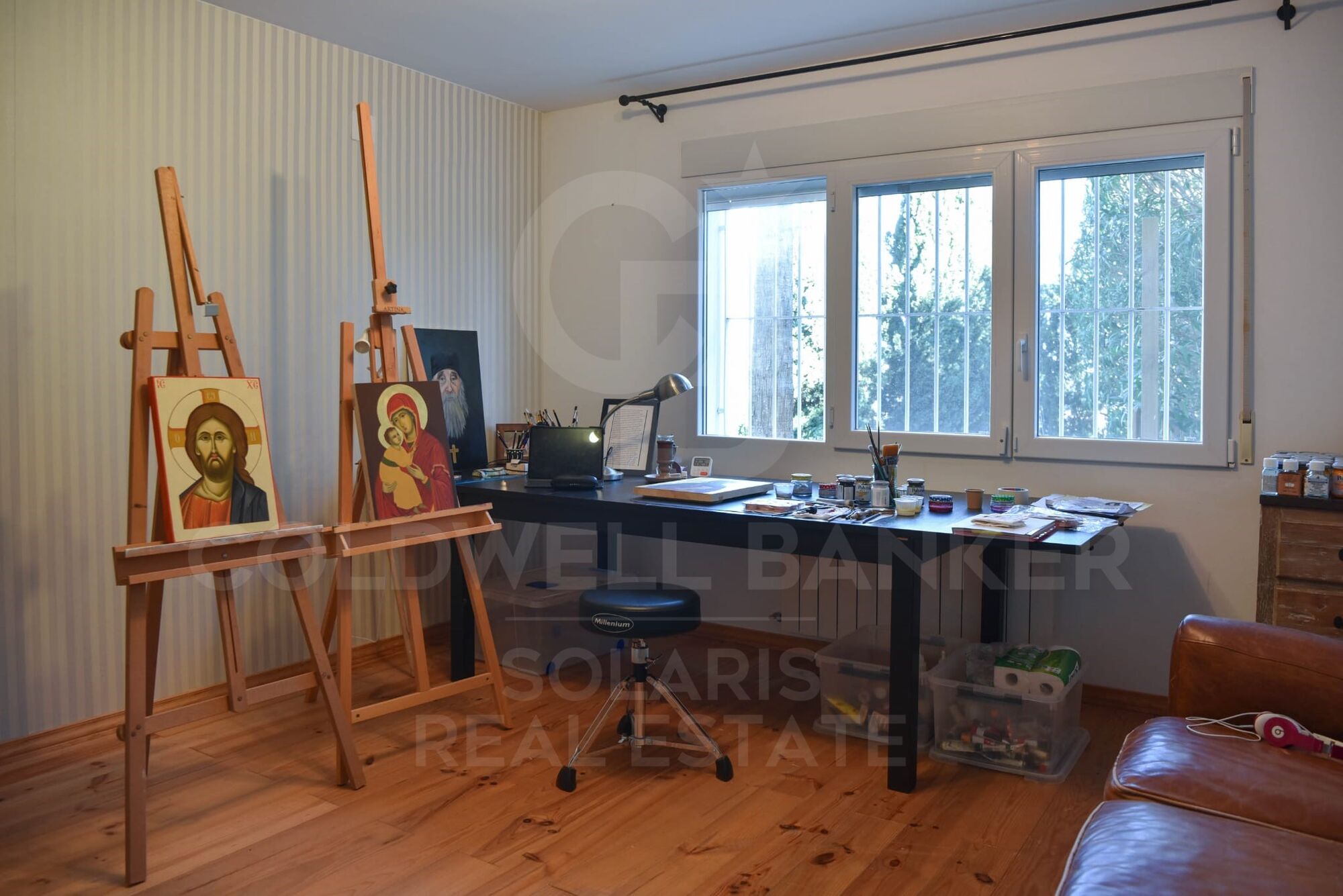 Un Hogar con Luz, Espacio y Vistas Incomparables