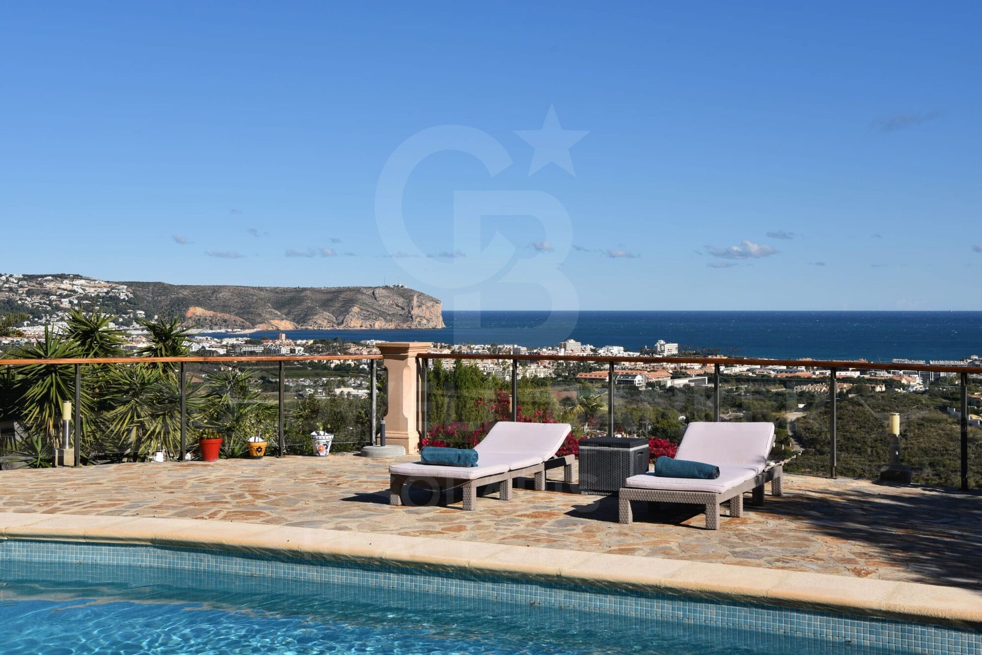 A Home with Unparalleled Light, Space and Views