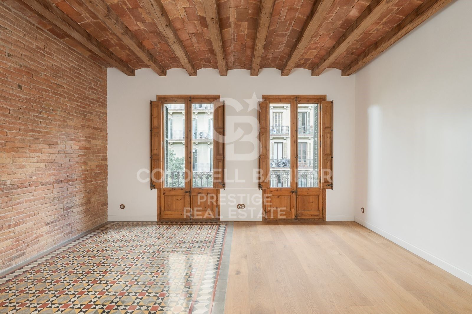 Hochwertige Wohnung mit Blick auf die Plaça Letamendi