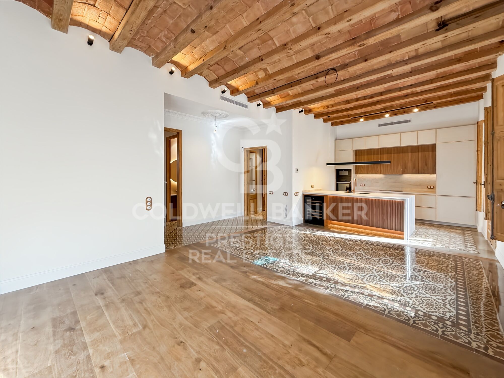 Renovated apartment in period building by Enric Granados
