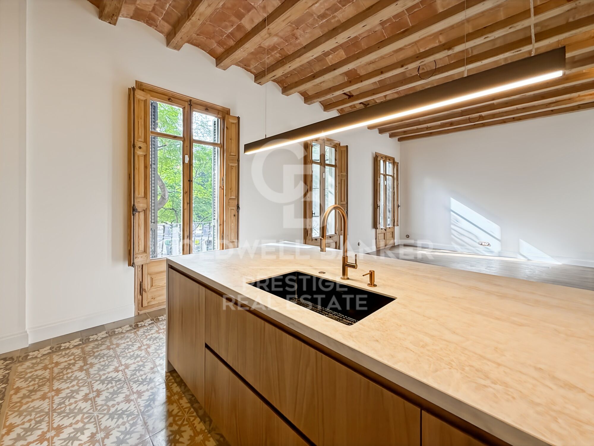 Renovated apartment in period building by Enric Granados