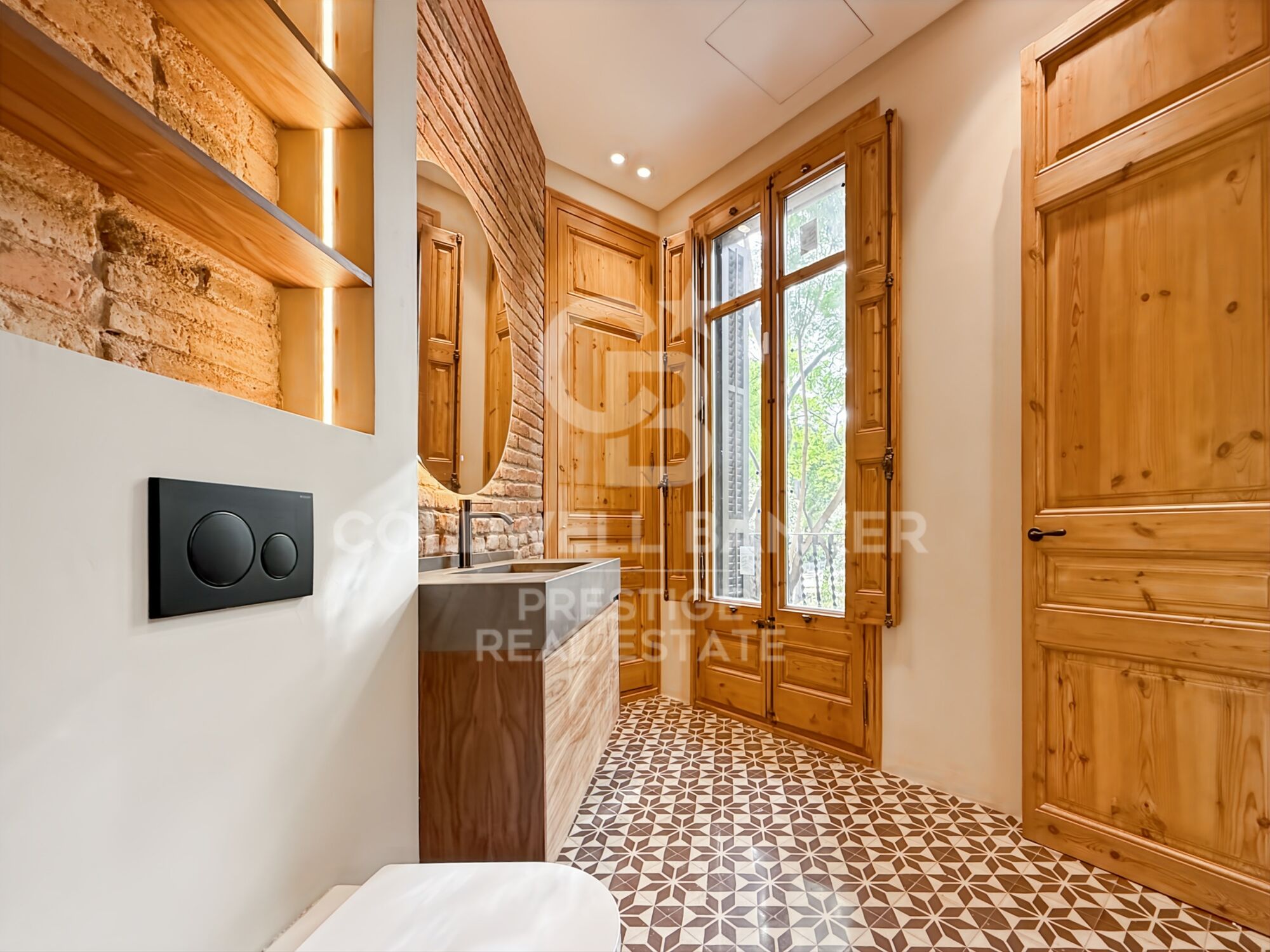 Renovated apartment in period building by Enric Granados