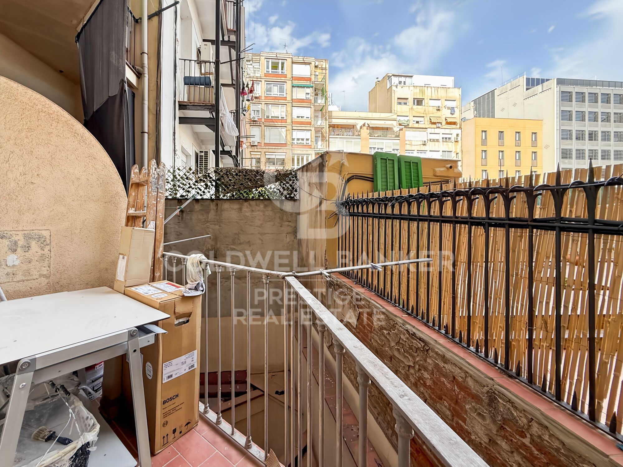 Renovated apartment in period building by Enric Granados