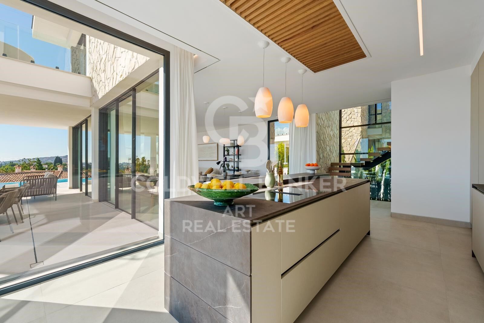 Exceptional Contemporary Villa in La Quinta with Panoramic Views