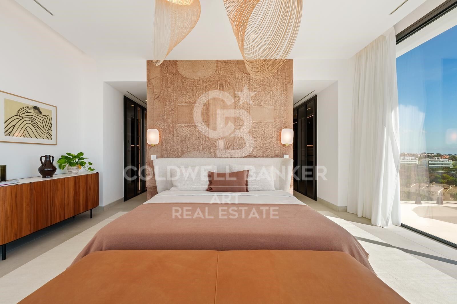 Exceptional Contemporary Villa in La Quinta with Panoramic Views